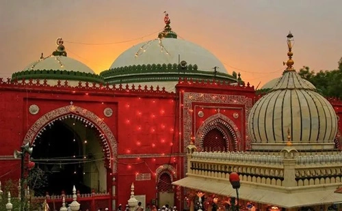 Hazrat Nizamuddin Dargah, Delhi