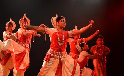 Mahari Dance